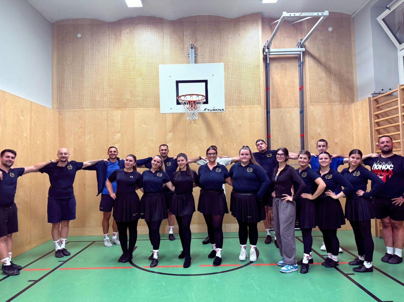 Prvi ansambl – Foto 1